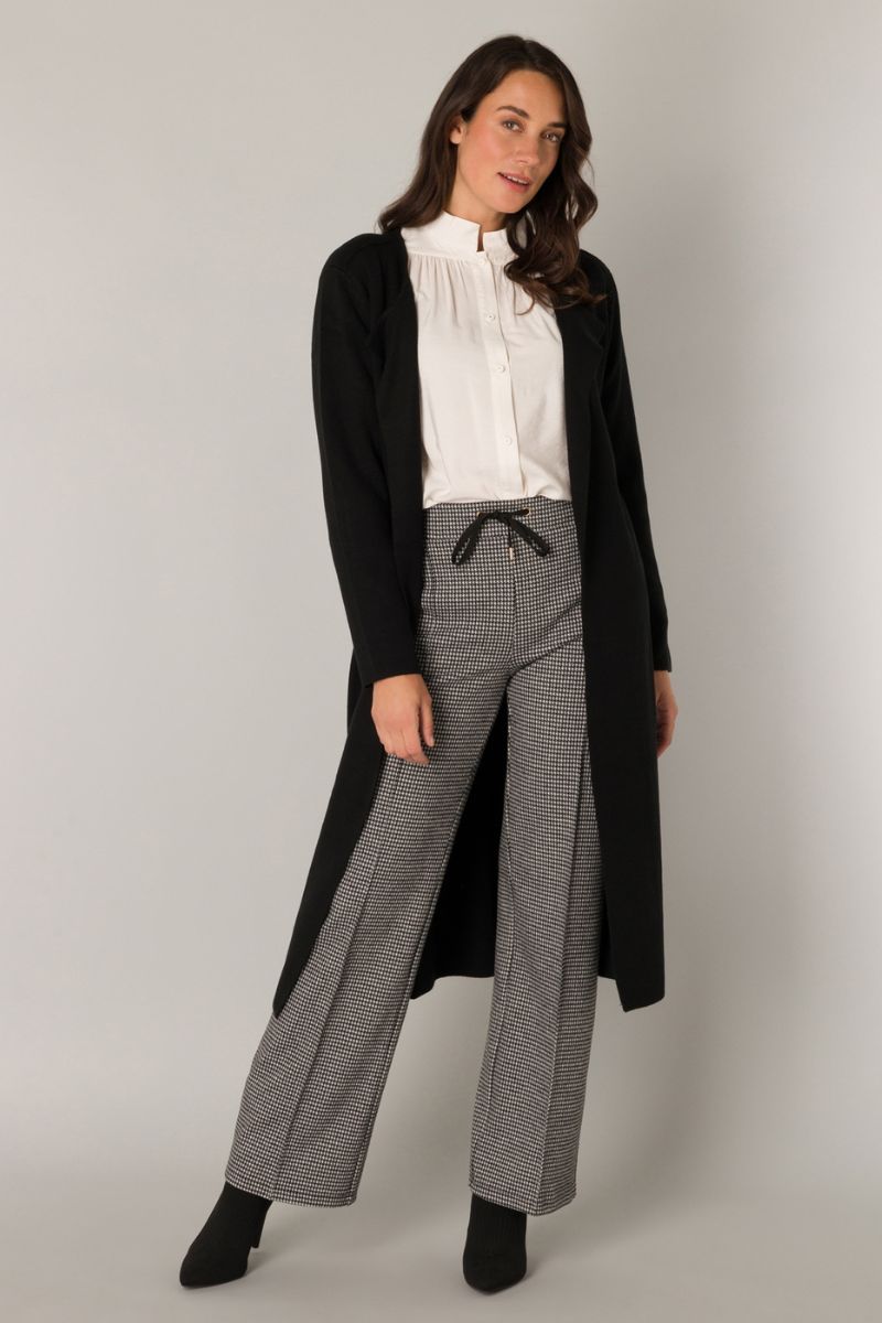 Yest Nessa Vest Black