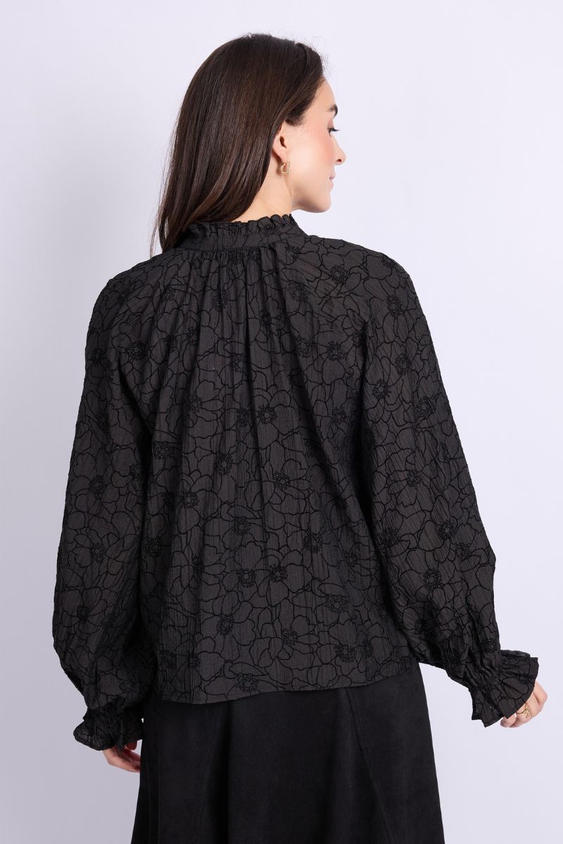C&S The Label Lies Blouse Black